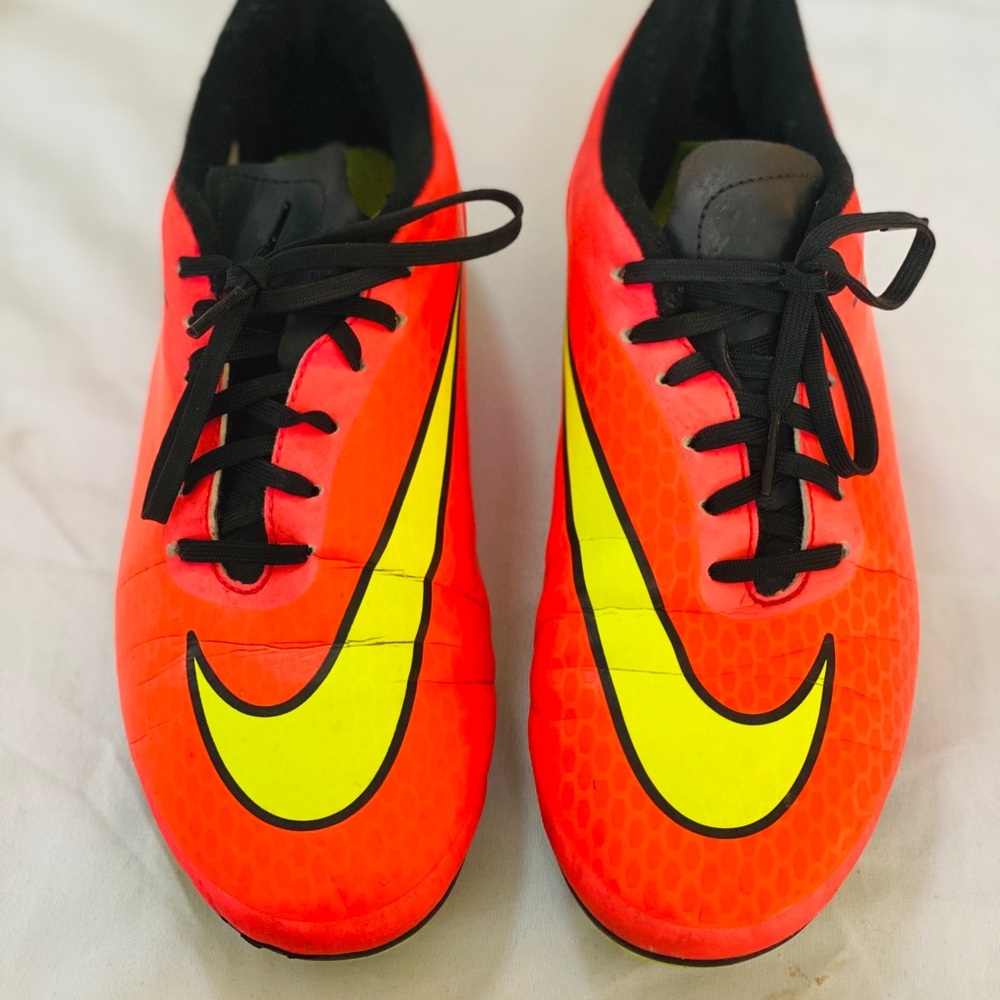 Hypervenom Cleats